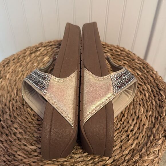 Kelly & Katie Women's Brown Vosne Wedge Sandal - 8.5 - Excellent Condition - Picture 6 of 9